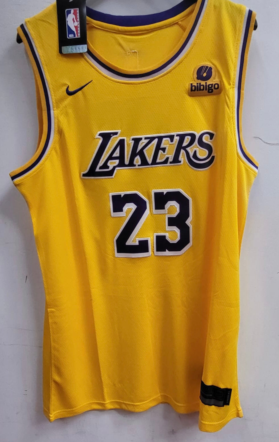 Lebron James Los Angeles Lakers Jersey yellow #23 product image 4